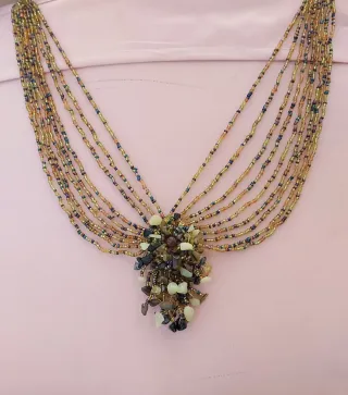 Collana e orecchini bigiotteria