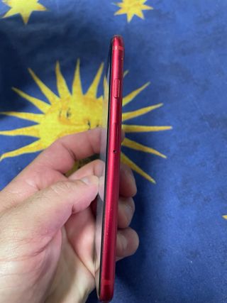 2 iPhone: 8 64GB e SE 128GB