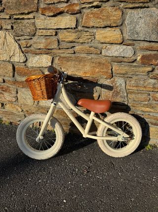 Bicicleta Banwood color crema