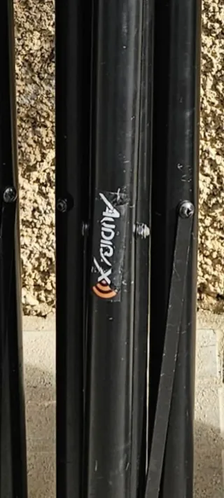 Trípodes para altavoces negros