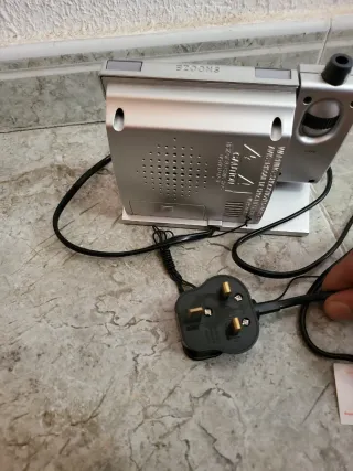 Radio Reloj Digital Tevion AM/FM