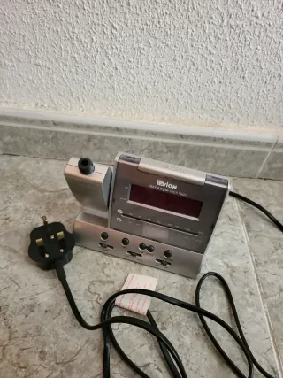 Radio Reloj Digital Tevion AM/FM