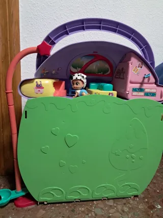 Casa Bebé Llorón con accesorios