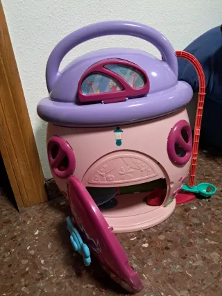 Casa Bebé Llorón con accesorios