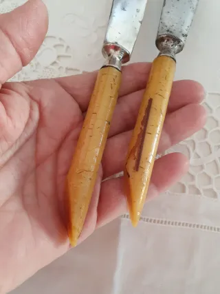 2 antichi coltelli Fr. Sch. bachelite gialla