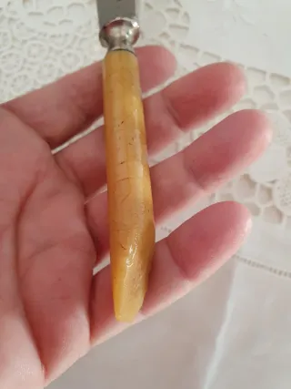 2 antichi coltelli Fr. Sch. bachelite gialla