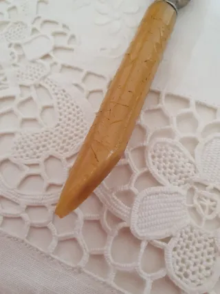 2 antichi coltelli Fr. Sch. bachelite gialla