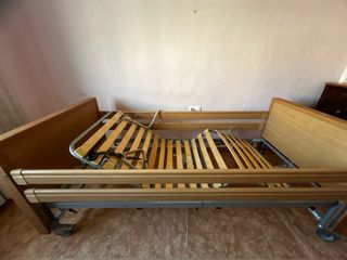 Cama geriátrica Antares madera y metal