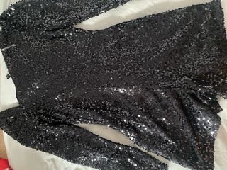 Mono negro lentejuelas fiesta fin de año