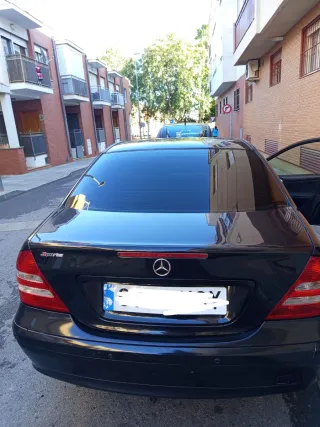 Mercedes-Benz Clase C 2006