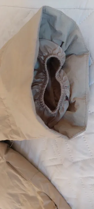 Abrigo plumífero beige