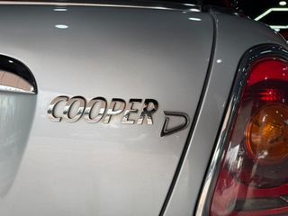 MINI COOPER D 109cv Automático