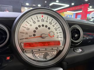 MINI COOPER D 109cv Automático