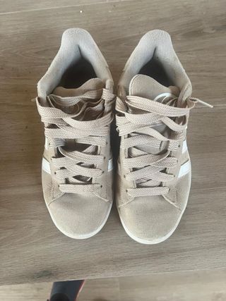 Adidas Campus Beige y Blancas