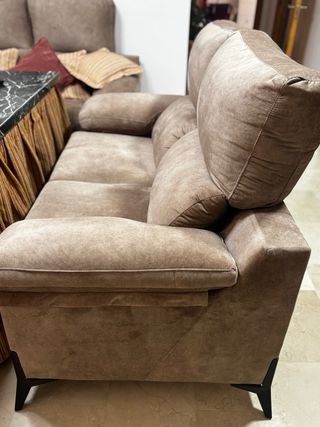 Conjunto 2 sofás de tela marrones