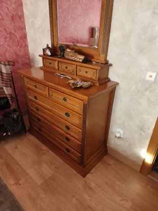 Dormitorio madera color marrón de 1,35 x 1,90