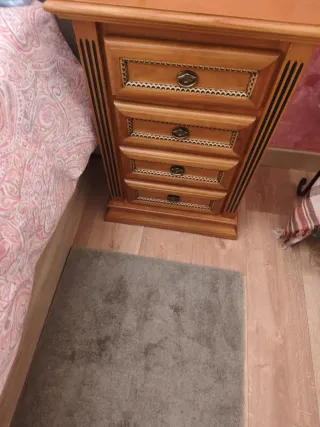 Dormitorio madera color marrón de 1,35 x 1,90