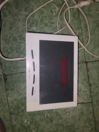 Radio Reloj Digital Clatronic Blanco