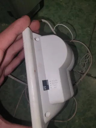 Radio Reloj Digital Clatronic Blanco