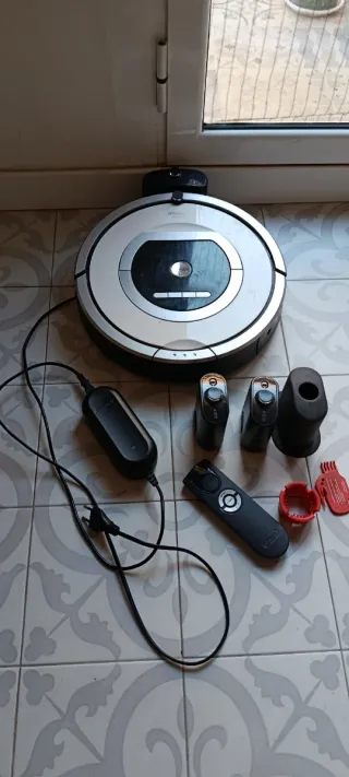 Robot Aspirador Roomba 765 + Accesorios