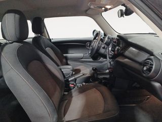 MINI Cooper Cooper D