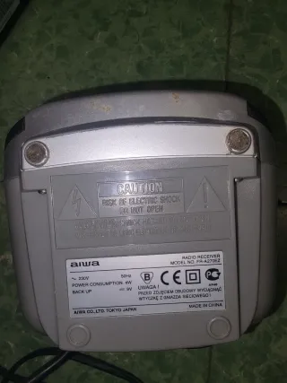 Radio mas Reloj alarma