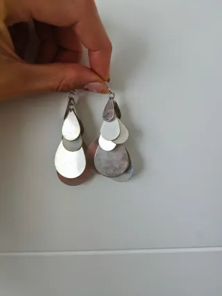 Pendientes largos plateados