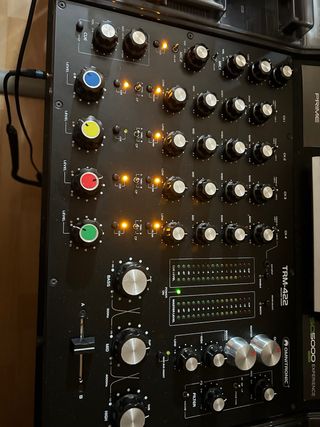 Omnitronic TRM-422 Mezclador DJ Negro