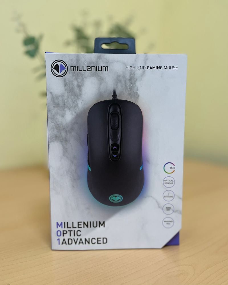 Millenium Raton Gaming Optico MO1 Advanced con Cable para e-Sport Retroiluminacion RGB, Ultra Ligero, 7 Botones Programables (ref. 112899)