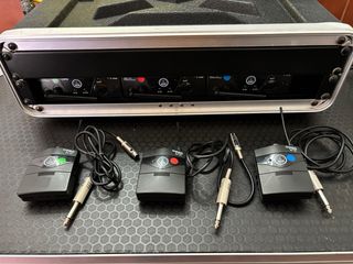 Petacas y receptores inalámbricos con estuche Thom