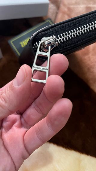 Cartera Zadig & Voltaire negra.