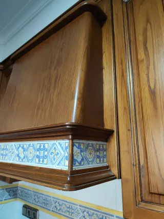 Mueble para campana extractora de madera