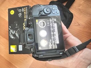 Cámara Nikon D5300 + Objetivo Nikon 18-55mm