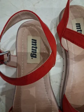 SANDALIAS MARCA MUSTANG TALLA 38 UN SOLO USO !!!!!