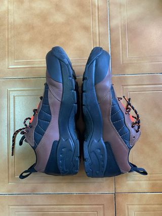 Nike ACG Air Mada Talla 10.5 US / EU 44.5