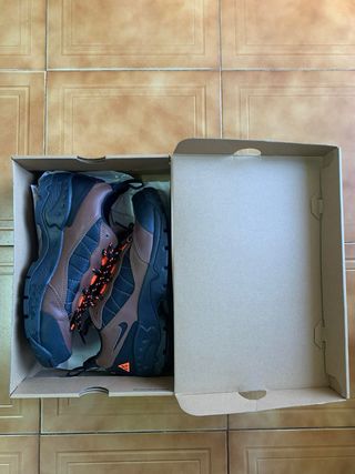 Nike ACG Air Mada Talla 10.5 US / EU 44.5