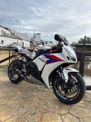 Honda CBR1000RR 2008