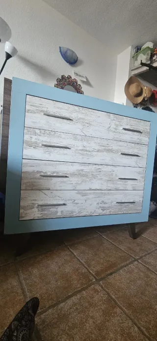 Cabecero de cama azul y blanco