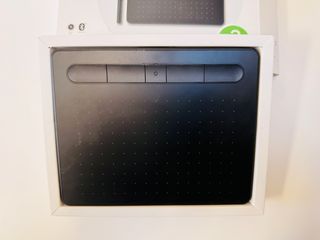 Tableta Gráfica Wacom Intuos Small Negra