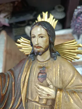 Escultura Corazón de Jesús antigua Olot