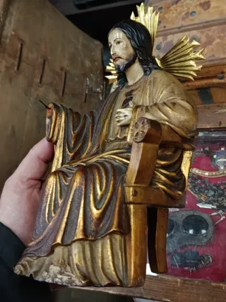 Escultura Corazón de Jesús antigua Olot