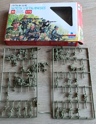 Soldatini Guerra Vietnam North Vietnameses ESCI