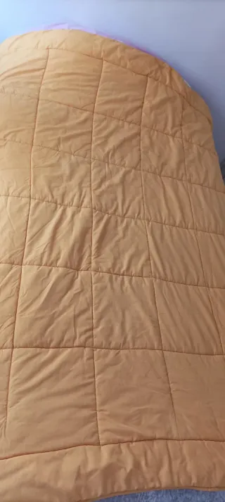 Edredón naranja poliéster