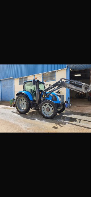Tractor Landini 6-125 H con pala