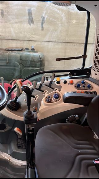 Tractor Landini 6-125 H con pala