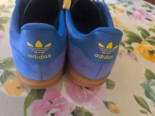 Zapatillas Adidas Gazelle Azul y Amarillo