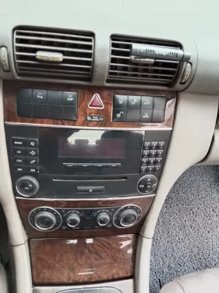 Mercedes-Benz Clase C 2005