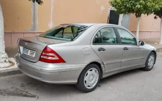 Mercedes-Benz Clase C 2005