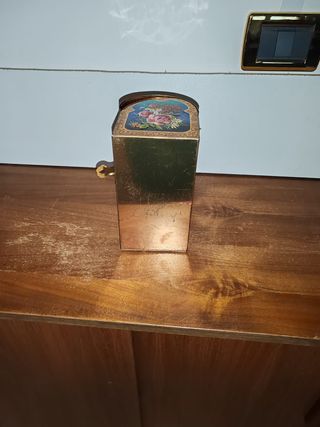 Cofanetto portagioie vintage in latta