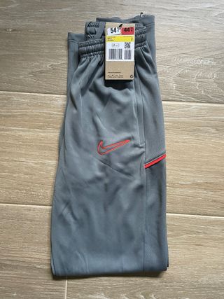 Chándal Nike NUEVO sin estrenar (Talla S) OFERTA